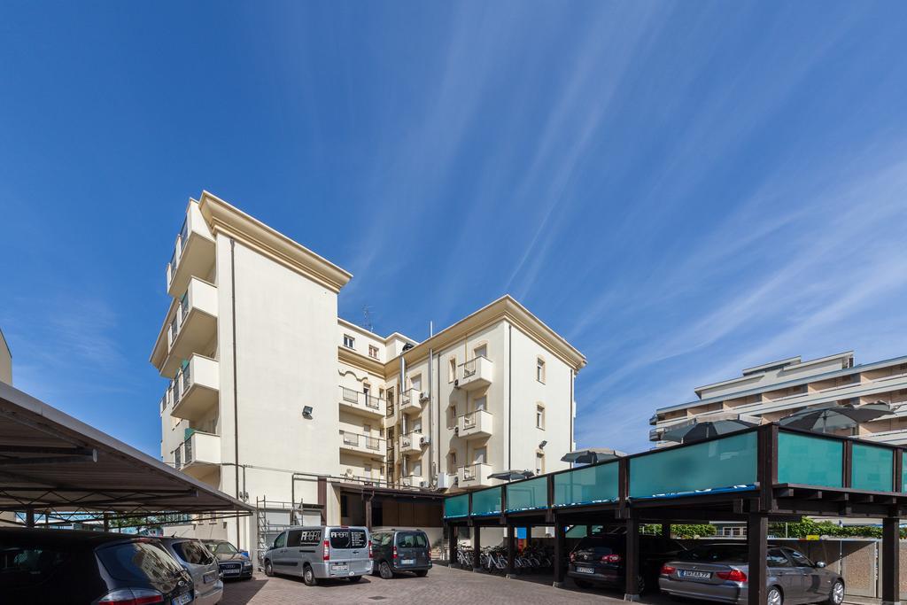 Hotel Garden Cesenatico Exterior foto